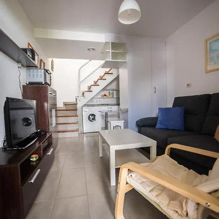 Apartment Schoene Ferienwohnung 2 *